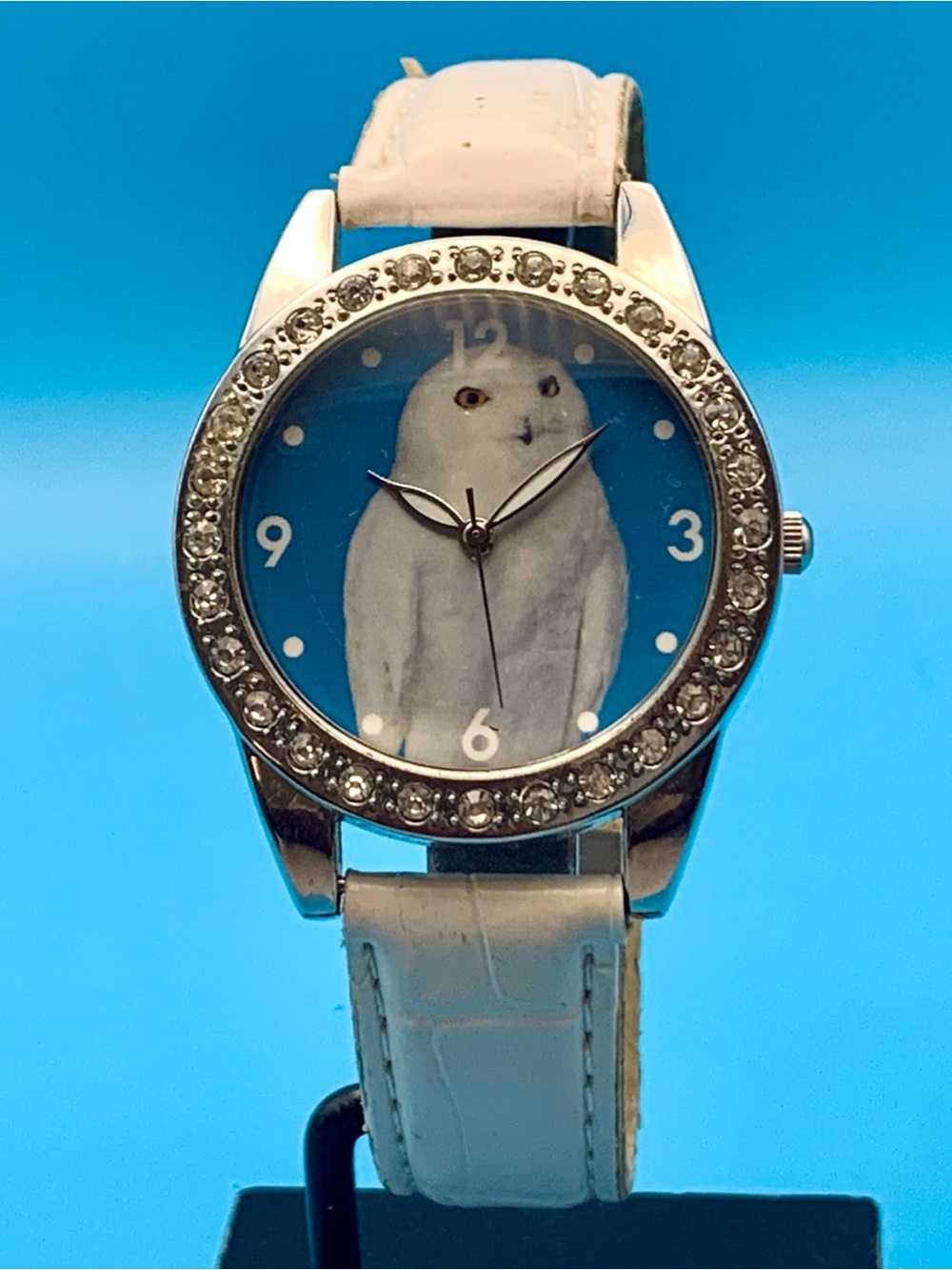 Women’s Fashion Quartz Wristwatch Snowy Owl Dial Crystal Bezel Works New Battery